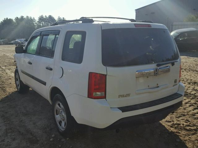 5FNYF4H24FB064101 - 2015 HONDA PILOT LX WHITE photo 3