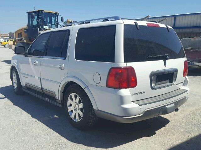 5LMFU27R74LJ19465 - 2004 LINCOLN NAVIGATOR თეთრი ფოტო 3