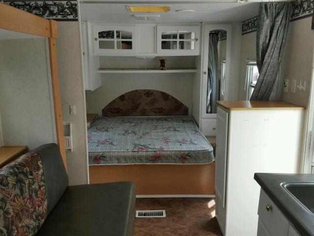 4YDT2802825901076 - 2002 KEYSTONE OUTBACK WHITE photo 5