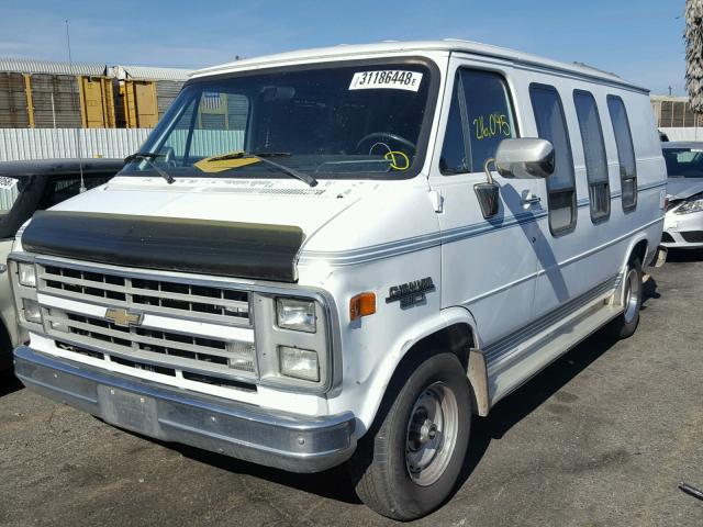 1GBEG25K2M7108709 - 1991 CHEVROLET G20 WHITE photo 2