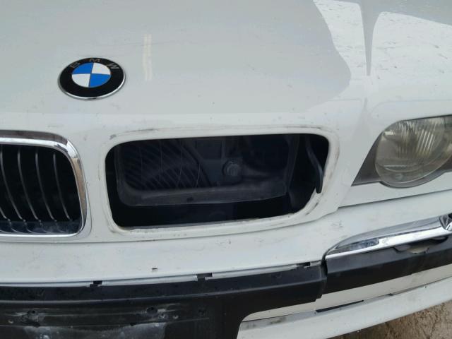 WBAGG83401DN89677 - 2001 BMW 740 I AUTO WHITE photo 9