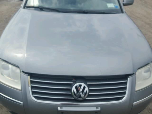 WVWAE63B85E062164 - 2005 VOLKSWAGEN PASSAT GLS GRAY photo 7