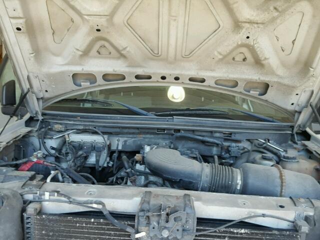 1FTRX12W34FA31028 - 2004 FORD F150 SILVER photo 7