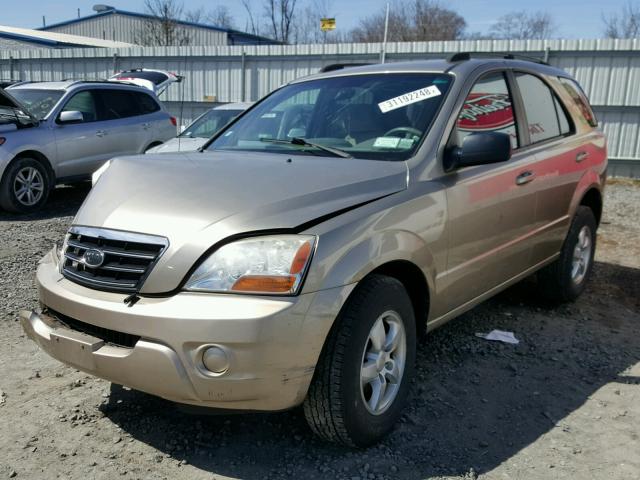 KNDJC735585786131 - 2008 KIA SORENTO EX GOLD photo 2