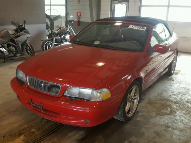 YV1NC53D71J016937 - 2001 VOLVO C70 TURBO RED photo 2