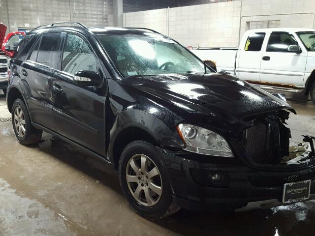 4JGBB86E67A263257 - 2007 MERCEDES-BENZ ML350 BLACK photo 1