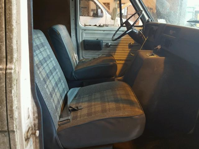 CGL257U232132 - 1977 CHEVROLET VAN WHITE photo 5