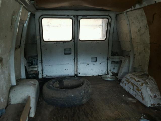 CGL257U232132 - 1977 CHEVROLET VAN WHITE photo 9