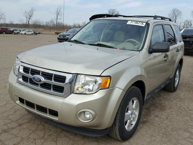 1FMCU9DG4BKB02739 - 2011 FORD ESCAPE XLT BEIGE photo 2