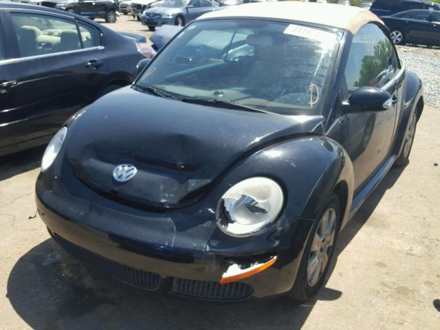 3VWPF31Y38M403818 - 2008 VOLKSWAGEN NEW BEETLE 黑色 照片 2