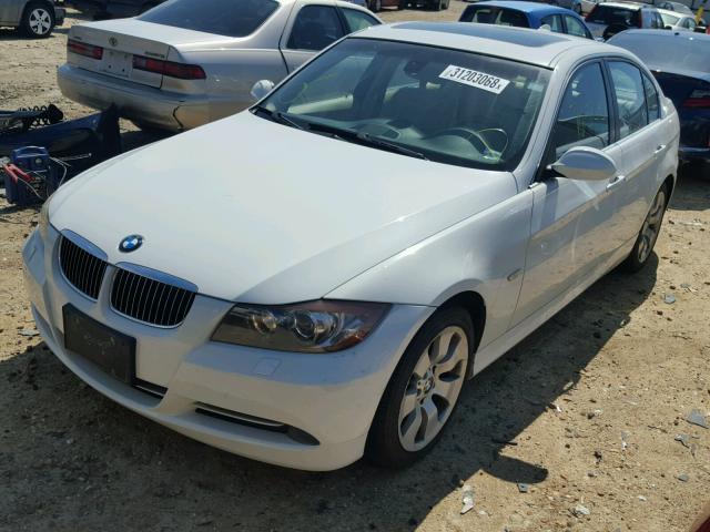 WBAVD53598A253562 - 2008 BMW 335 XI WHITE photo 2
