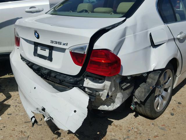 WBAVD53598A253562 - 2008 BMW 335 XI WHITE photo 9