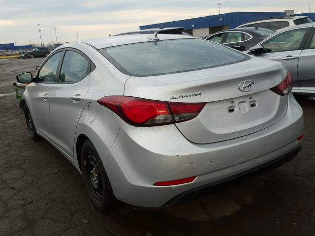 5NPDH4AE1GH718925 - 2016 HYUNDAI ELANTRA SE SILVER photo 3