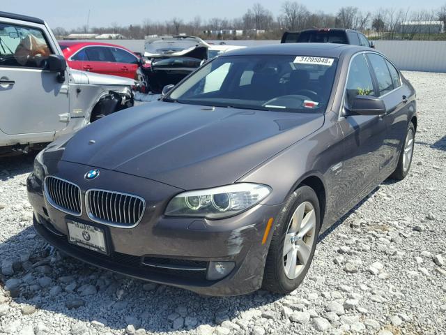 WBAXH5C51CDW06946 - 2012 BMW 528 XI GRAY photo 2