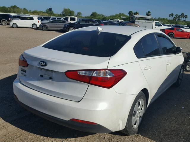 KNAFX4A67F5321445 - 2015 KIA FORTE LX WHITE photo 4