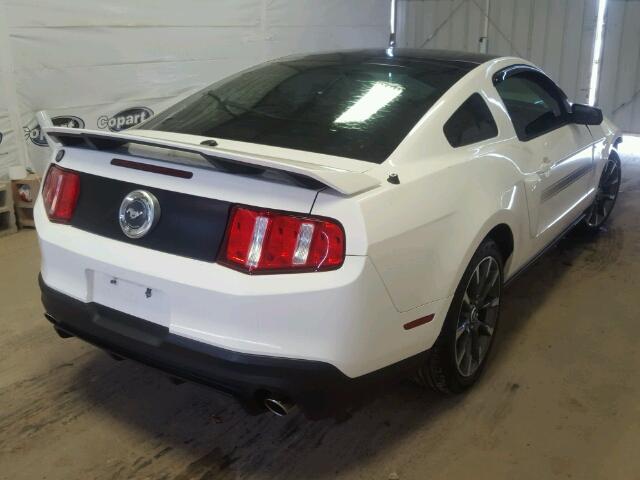 1ZVBP8CF9C5200379 - 2012 FORD MUSTANG GT WHITE photo 4