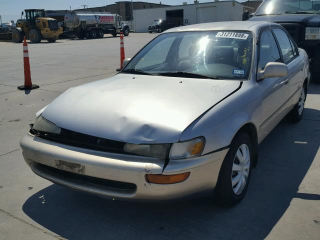 1NXBB02E2VZ534138 - 1997 TOYOTA COROLLA DX TAN photo 2