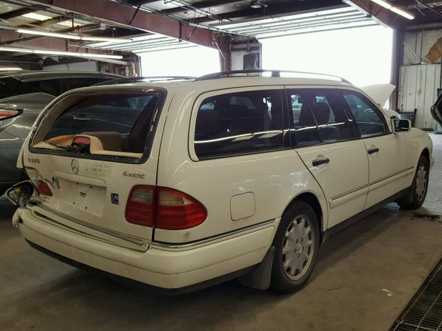 WDBJH82F2XX020568 - 1999 MERCEDES-BENZ E 320 4MAT WHITE photo 4