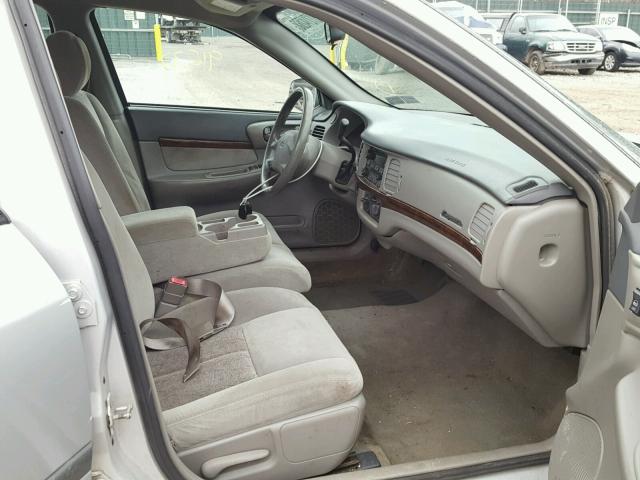 2G1WF52EX49386574 - 2004 CHEVROLET IMPALA SILVER photo 5