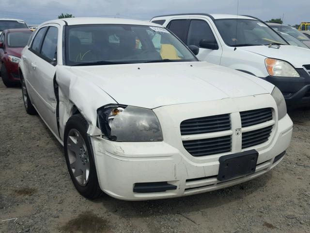 2D4FV47T06H416950 - 2006 DODGE MAGNUM SE WHITE photo 1