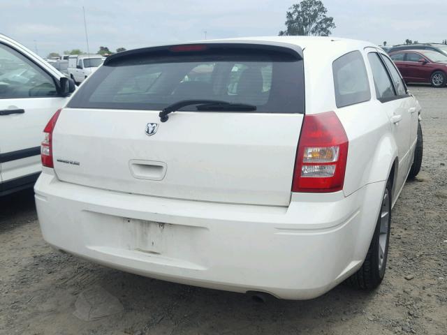 2D4FV47T06H416950 - 2006 DODGE MAGNUM SE WHITE photo 4