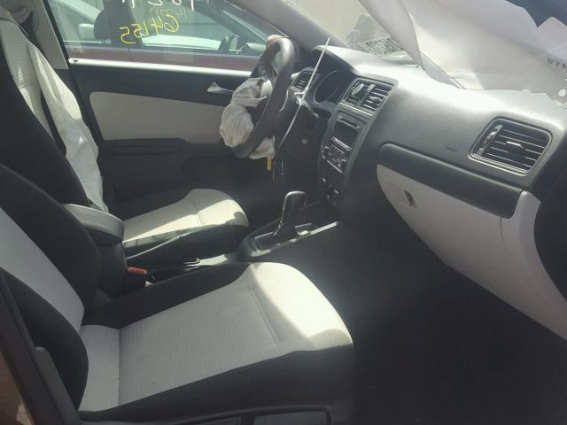 3VW2K7AJ9FM289854 - 2015 VOLKSWAGEN JETTA BASE 棕色 照片 5