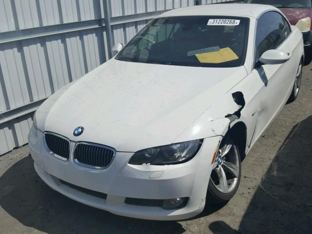 WBAWL73549P180313 - 2009 BMW 335 I WHITE photo 2