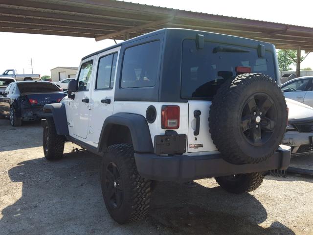 1C4BJWFG3CL244421 - 2012 JEEP WRANGLER U WHITE photo 3