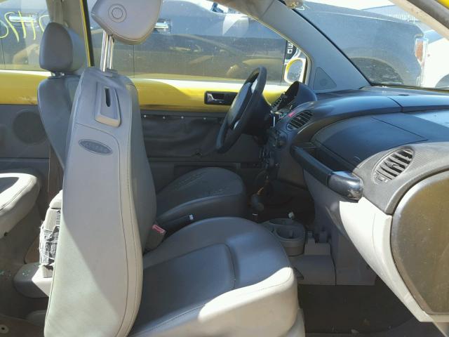 3VWCK31C44M409037 - 2004 VOLKSWAGEN NEW BEETLE 黄色 照片 5