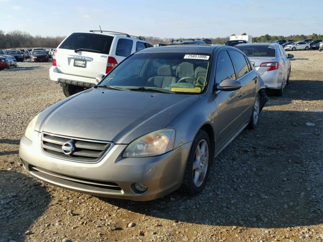 1N4BL11D62C708672 - 2002 NISSAN ALTIMA SE SILVER photo 2