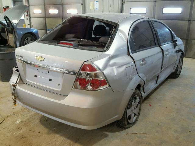 KL1TD56EX9B357096 - 2009 CHEVROLET AVEO LS SILVER photo 4