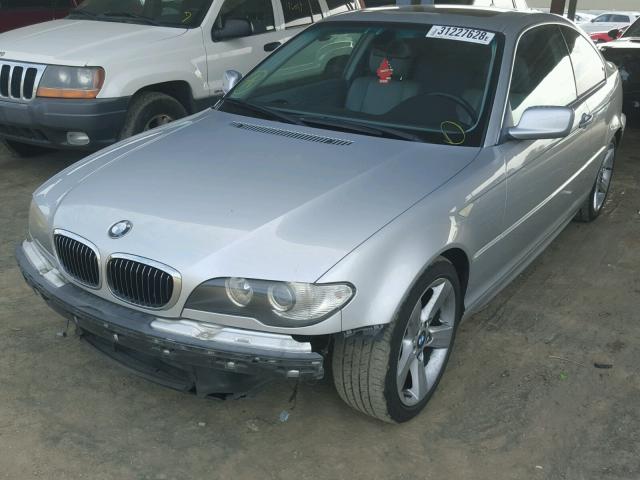 WBABV13435JT24136 - 2005 BMW 325 CI SUL SILVER photo 2