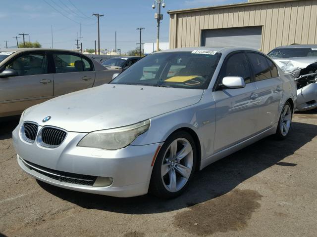 WBANU53548C116582 - 2008 BMW 528 I SILVER photo 2