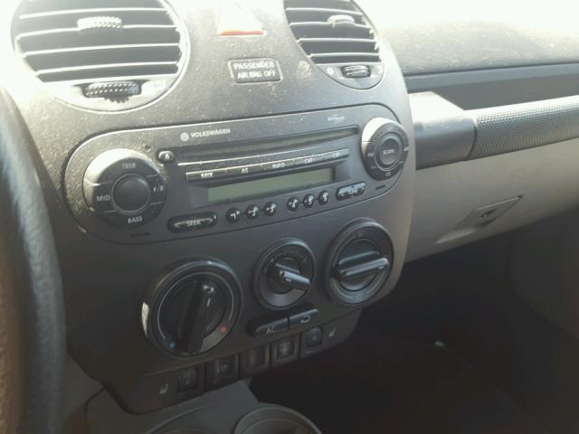 3VWCD31YX4M338819 - 2004 VOLKSWAGEN NEW BEETLE 黄色 照片 9