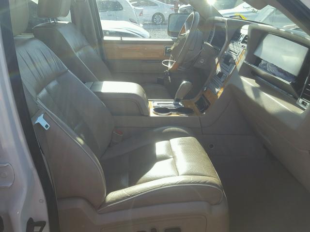 5LMFU27558LJ10010 - 2008 LINCOLN NAVIGATOR WHITE photo 5