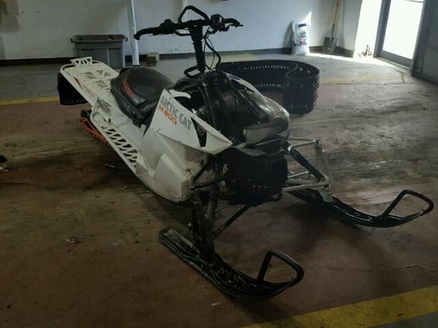 4UF12SNW2CT115556 - 2012 ARCTIC CAT M8  WHITE photo 1