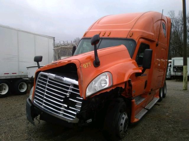 1FUJGLDR9BSAY7040 - 2011 FREIGHTLINER CASCADIA 1 ORANGE photo 2