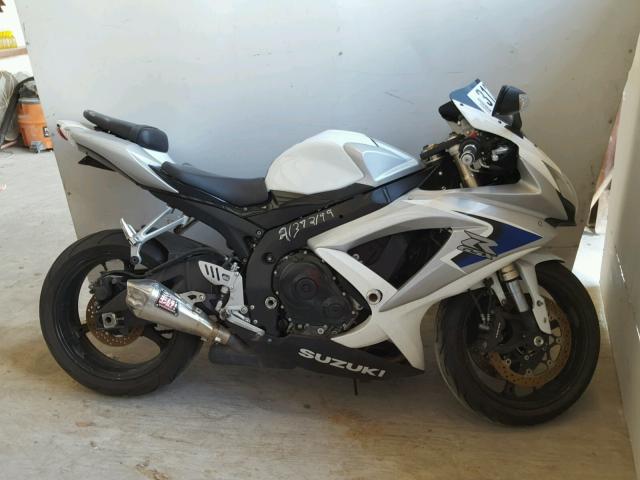 JS1GN7EA982106449 - 2008 SUZUKI GSX-R600 WHITE photo 9