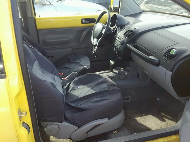 3VWBC21C4YM479405 - 2000 VOLKSWAGEN NEW BEETLE 黄色 照片 5
