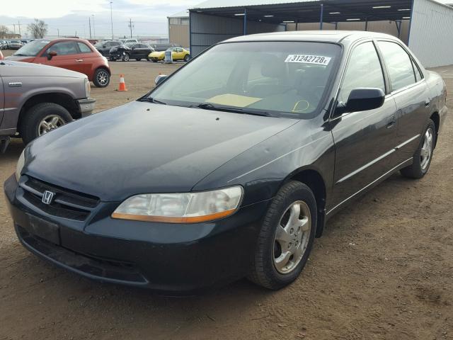 1HGCG6583YA114219 - 2000 HONDA ACCORD EX GREEN photo 2