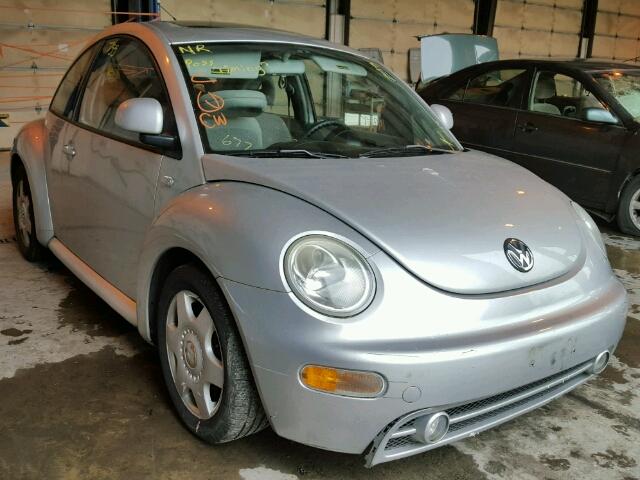 3VWCA21C7YM480171 - 2000 VOLKSWAGEN NEW BEETLE 银色 照片 1