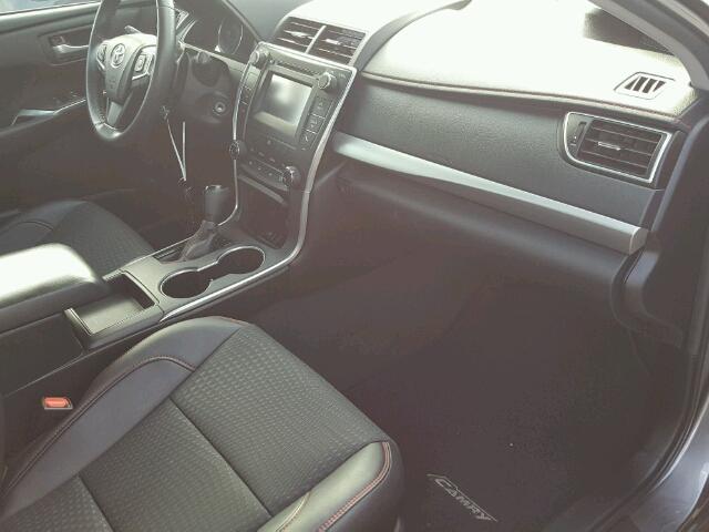 4T1BF1FK3FU028247 - 2015 TOYOTA CAMRY LE 银色 照片 5