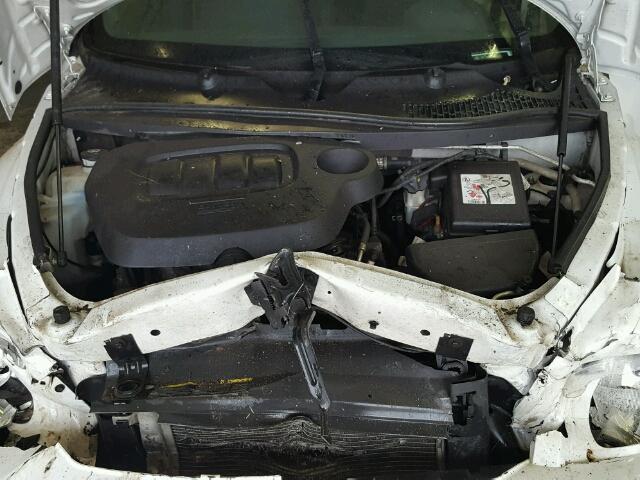 3GNBAADB5AS580922 - 2010 CHEVROLET HHR LS WHITE photo 7