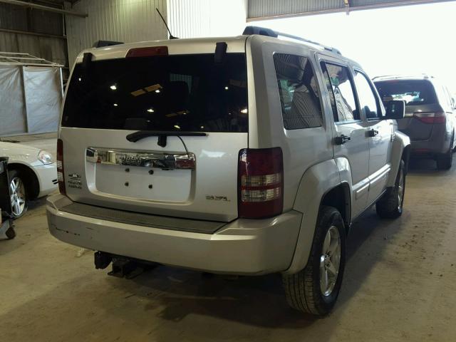 1J8GN58K08W165261 - 2008 JEEP LIBERTY LI SILVER photo 4