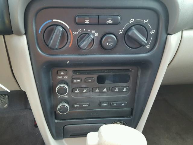 1Y1SK52871Z413335 - 2001 CHEVROLET GEO PRIZM 银色 照片 9