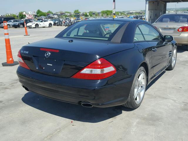 WDBSK71F77F125517 - 2007 MERCEDES-BENZ SL 550 BLACK photo 4