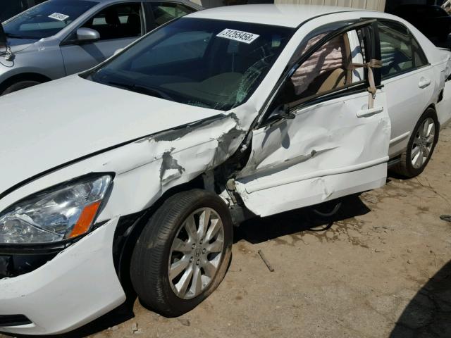 1HGCM66487A105972 - 2007 HONDA ACCORD SE WHITE photo 9