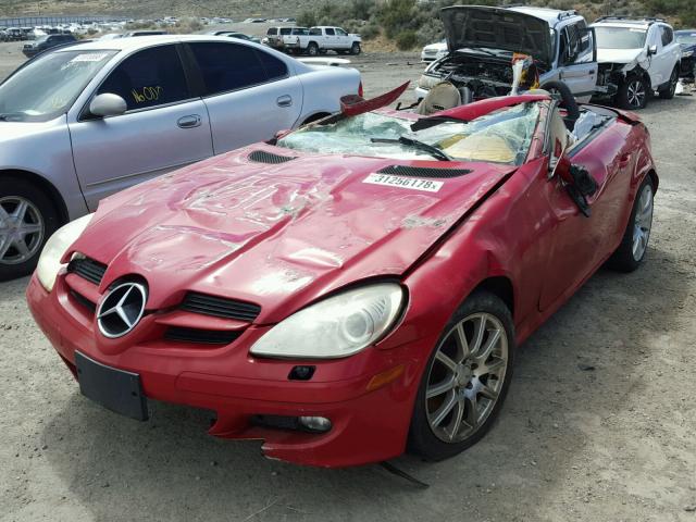 WDBWK56F76F111730 - 2006 MERCEDES-BENZ SLK 350 RED photo 2