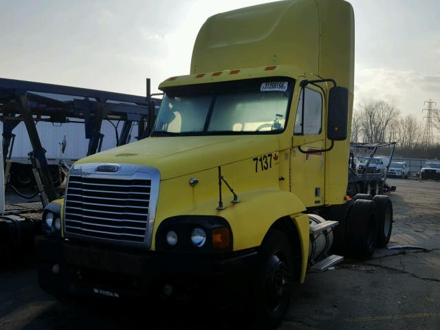 1FUJBBCV67LW86838 - 2007 FREIGHTLINER CONVENTION YELLOW photo 2