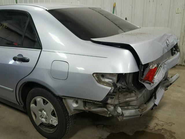 1HGCM55175A047710 - 2005 HONDA ACCORD DX SILVER photo 9